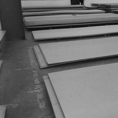 S32205 2205 Stainless Steel Plate Specific Heat Capacity 0.46KJ/Kg.K Hardness ≤217HBW